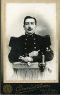 Photographies, livret militaire, cartes postales relatifs à Jules Gaston Gillot.