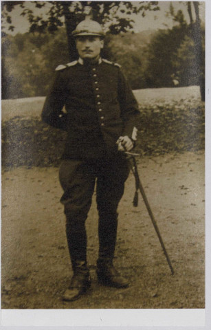 Photographies concernant Maurice Mercier et des soldats basés à Louppy-le-Château